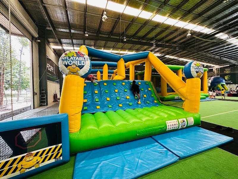 Inflatable World Darra