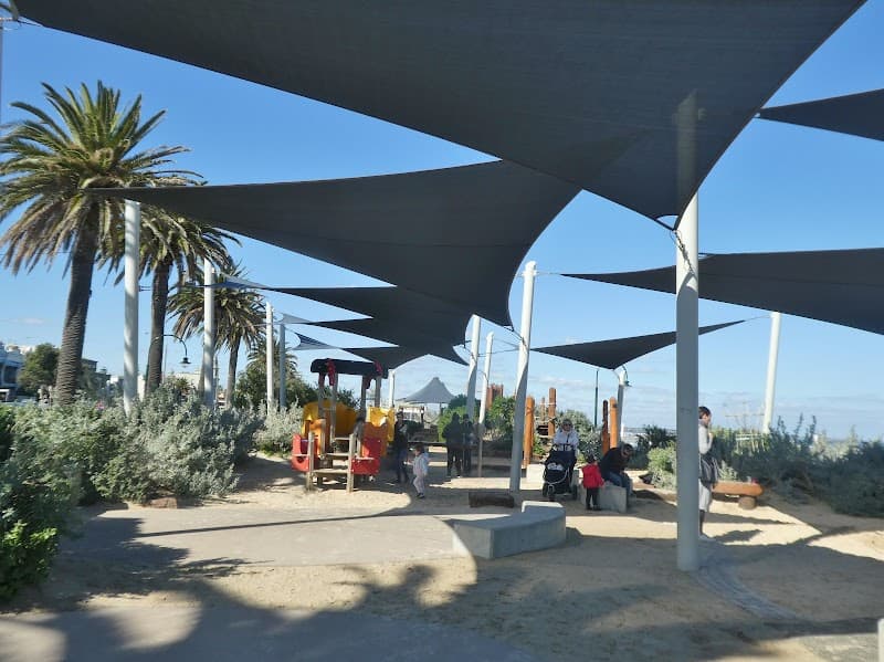 Plum Garland Memorial Playground