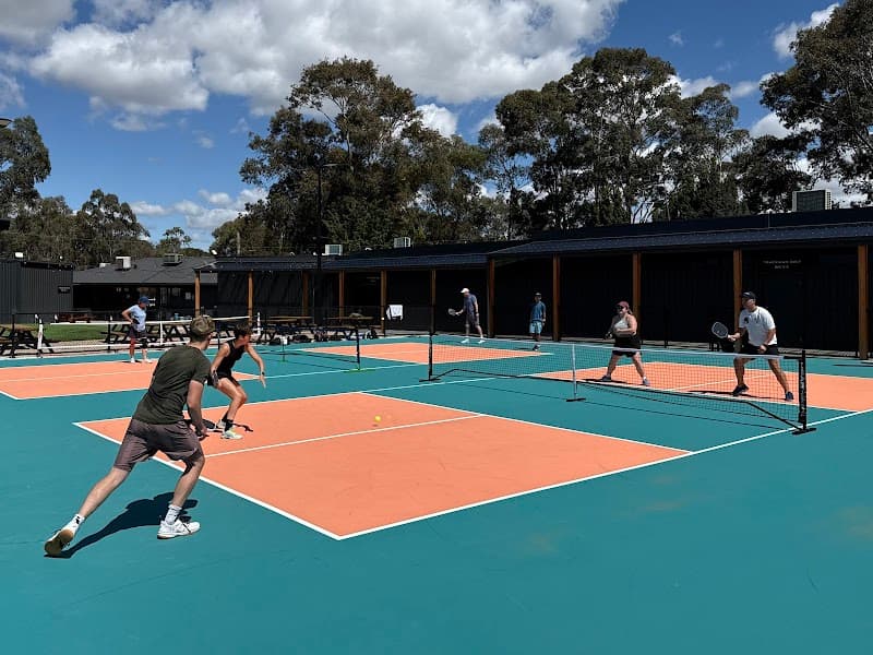 Swing & Serve - Pickleball, Golf Simulators & Mini Golf Bundoora