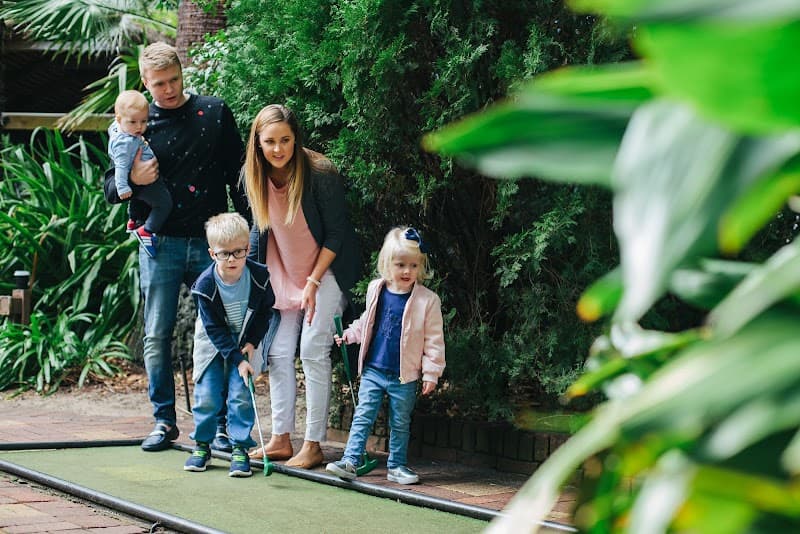 Wanneroo Botanic Gardens | Mini Golf and Glow Golf